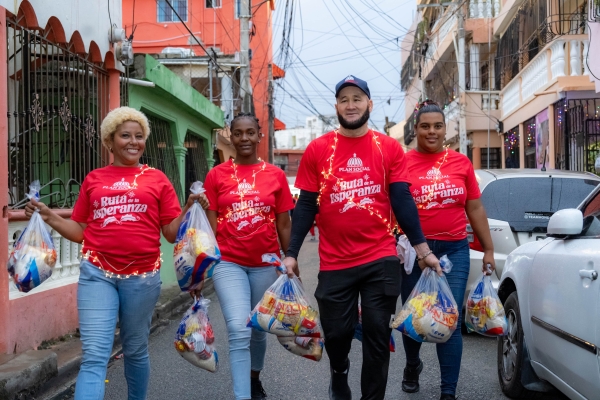 La Ruta de la Esperanza comienza alegrar la navidad a familias de todo el país